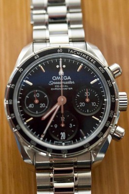 OMEGA Speedmaster 38mm.  Great condition !! (324.30.38.50.01.001)