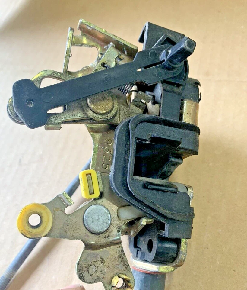 1995 to 2002 LINCOLN CONTINENTAL Right Rear DOOR LOCK LATCH OEM Foto 4 de 4