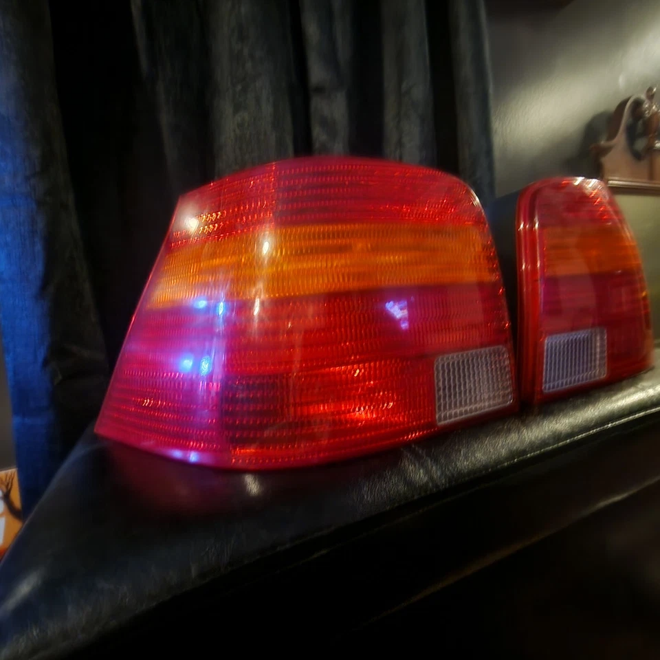 Volkswagen Mk4 Golf Amber Taillights - Image 2 of 4