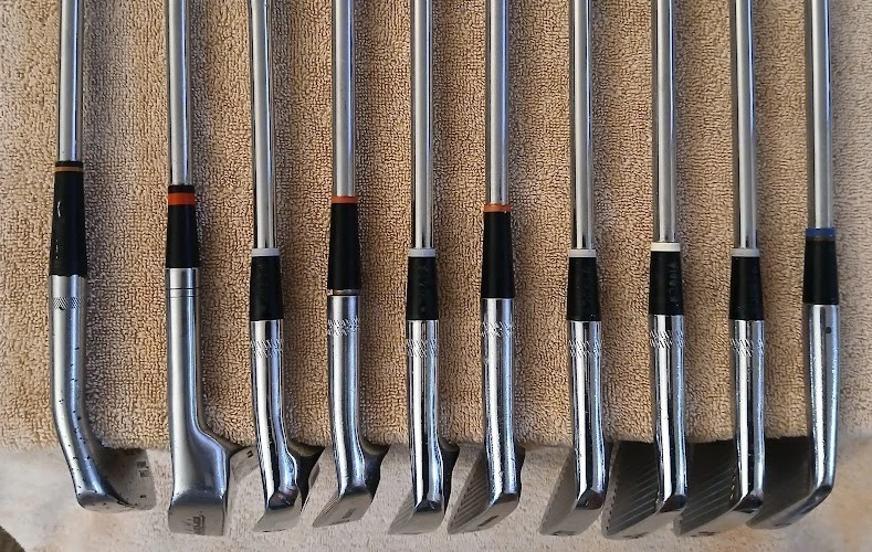 TZ GOLF - VINTAGE BLADES RARE HB PowerBilt Levelume 2-W w/Putter 10 Club Set, RH - Image 2 of 4