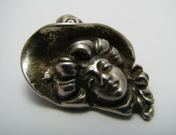 STERLING SILVER BROOCH SOLID CAST PIN "MAIDEN in … - image 5