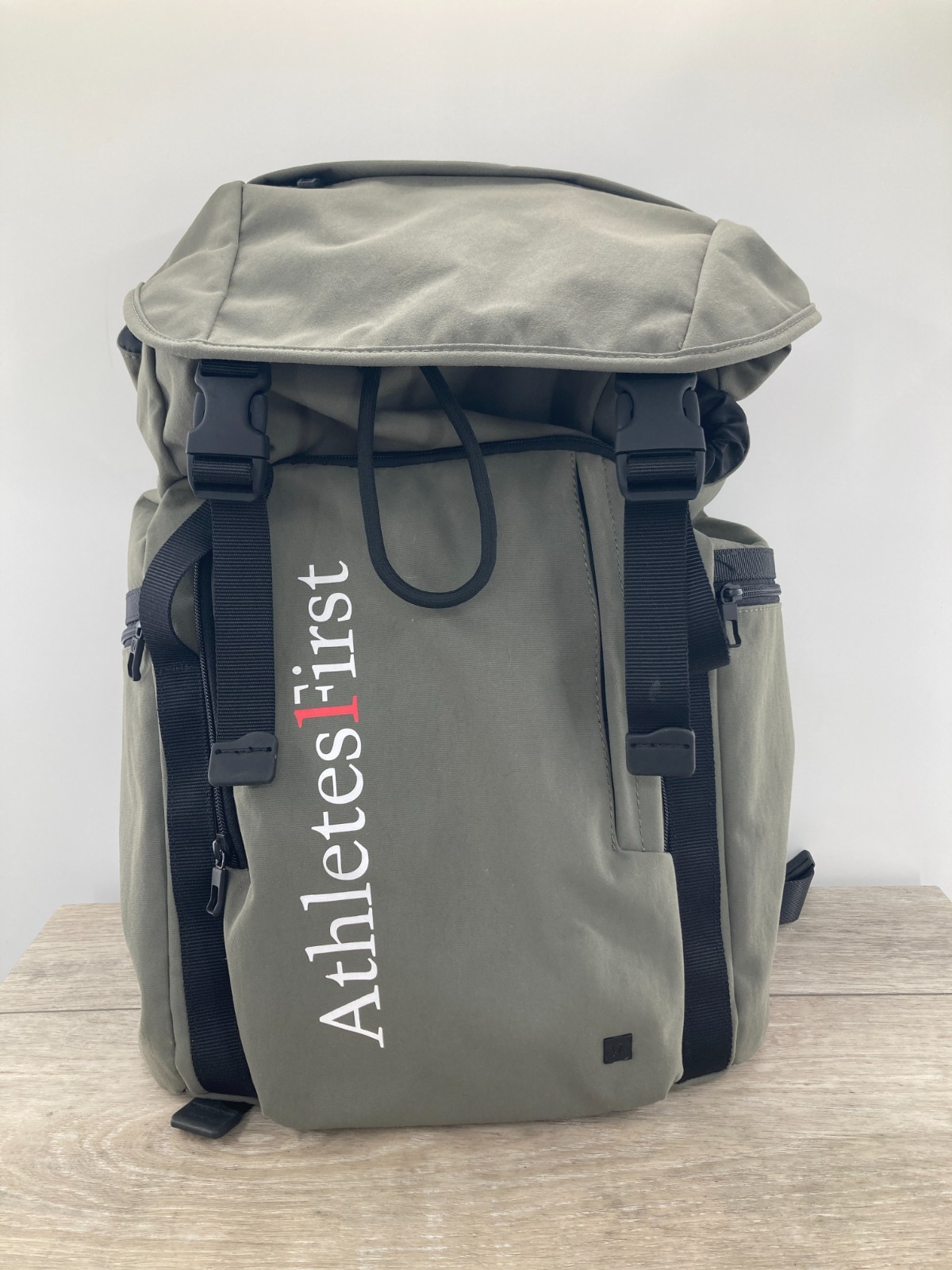 Lululemon Command the Day Backpack Drawstring Buc… - image 1