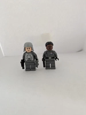 LEGO Star Wars: Imperiale Offiziere Minifiguren, Vice Admiral Slone und Hoth - Bild 1 von 4
