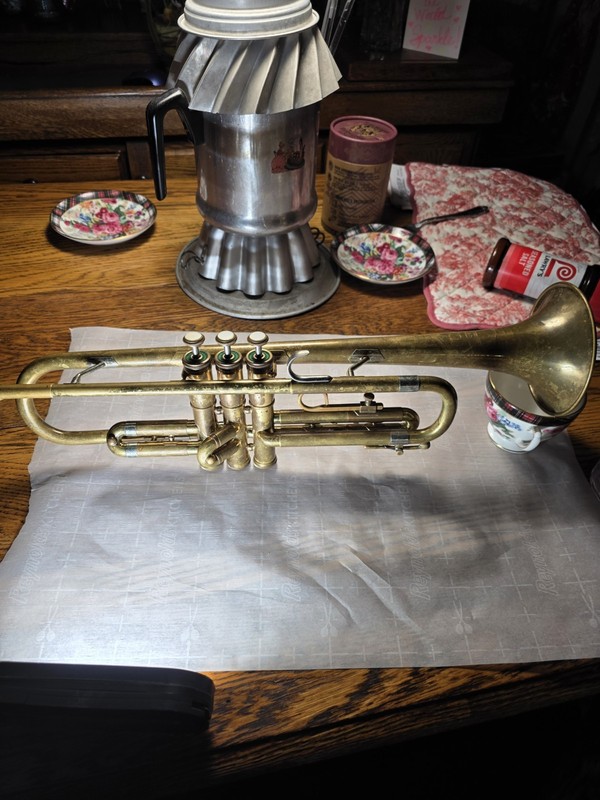 Up for auction is my F.E. Olds & Son Ambassador trumpet