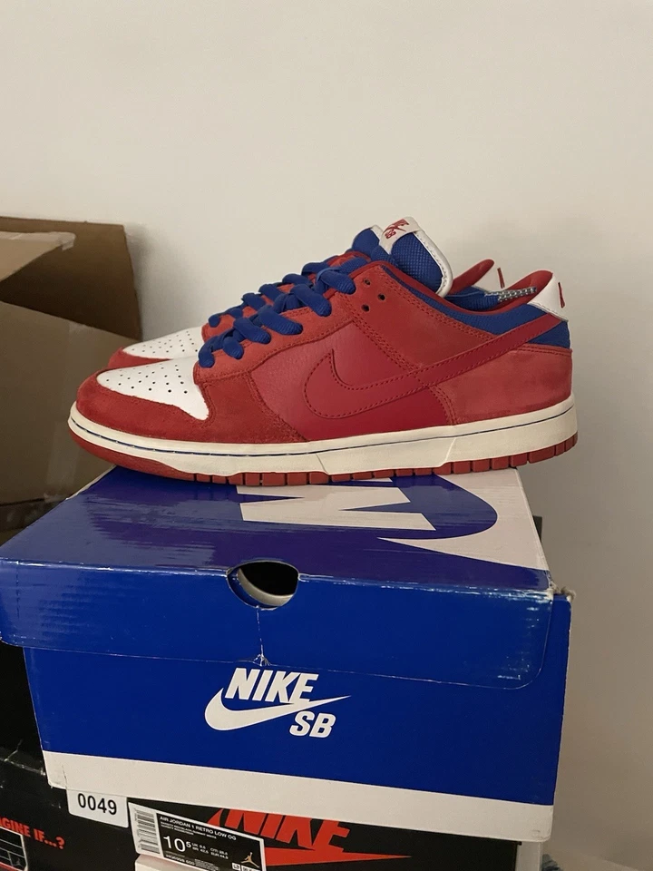 Nike Dunk Pro SB Low Superman Sneakers Size 10.5 - Image 2 of 4