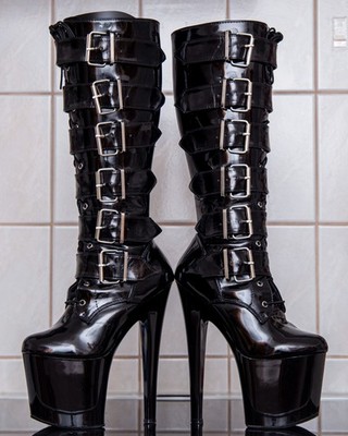 Kassiopeya Lack-Stiefel Schwarz m. Plateau & Schnallen Gothik High Heel EU38/US8