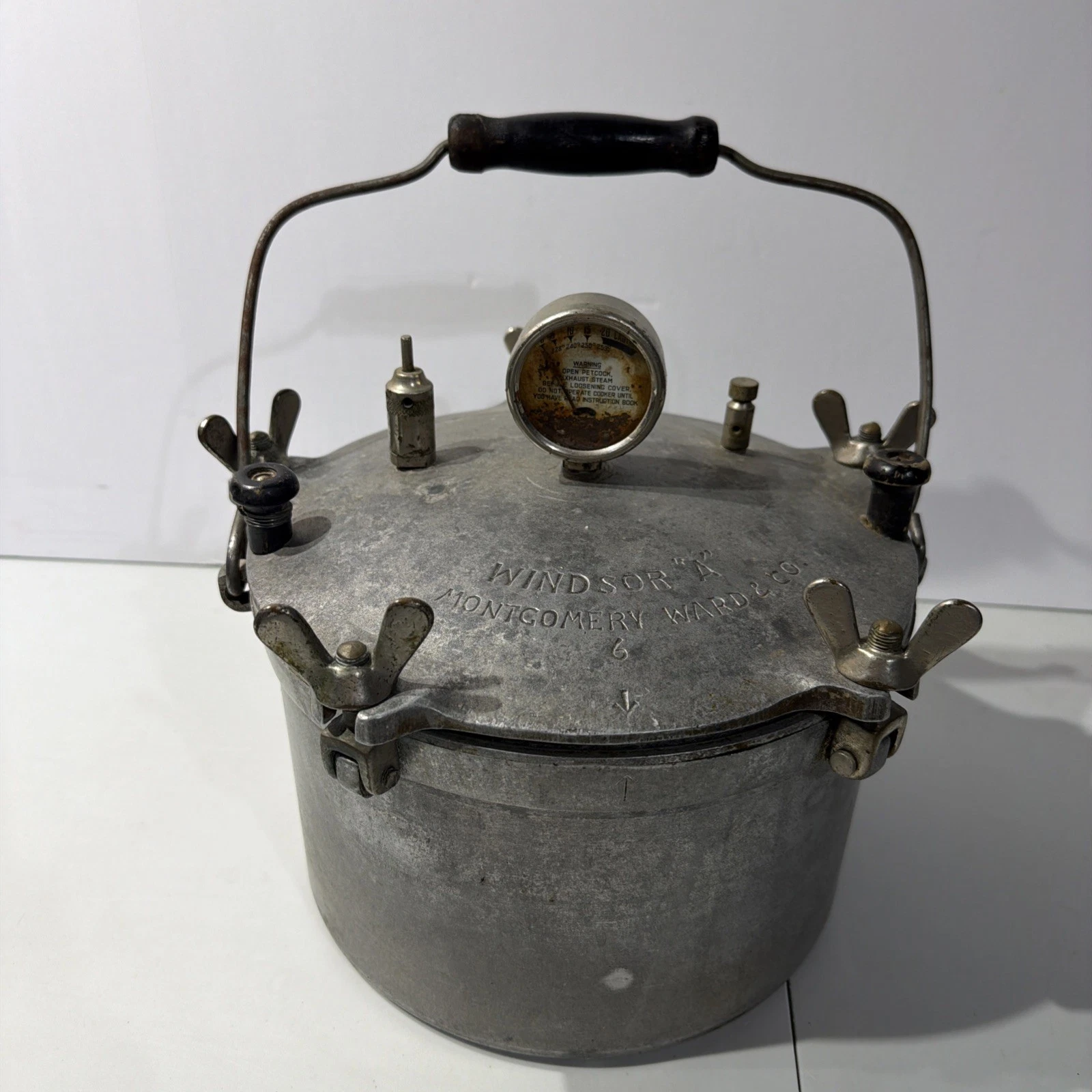 Vintage Windsor “A” Montgomery Ward & Co Pressure Cooker Number 6 -READ!!!!!