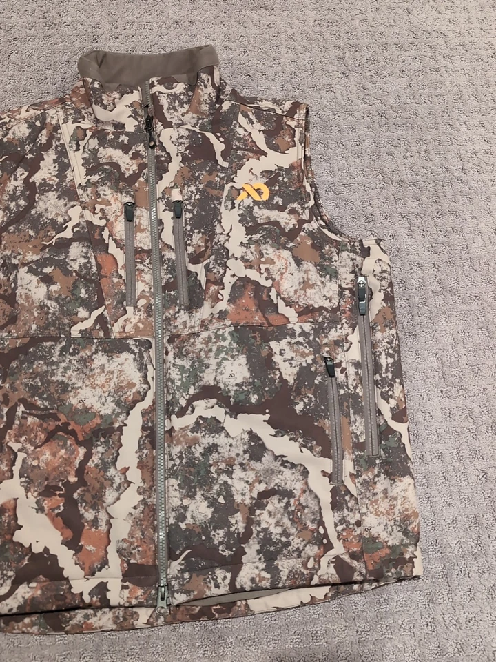 First Lite Solitude Vest Specter Medium Excellent Free Shipping! - Image 3 of 4