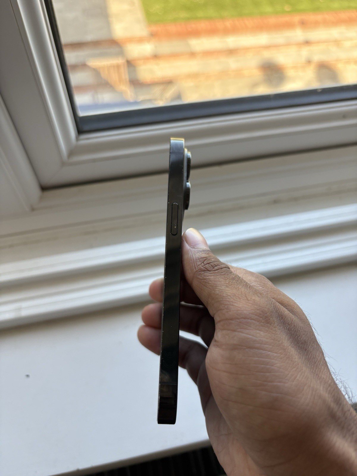 iPhone 14 Pro 256GB (Cracked):  Black - 81% BH🔌 - Good Condition (Unlocked)✅