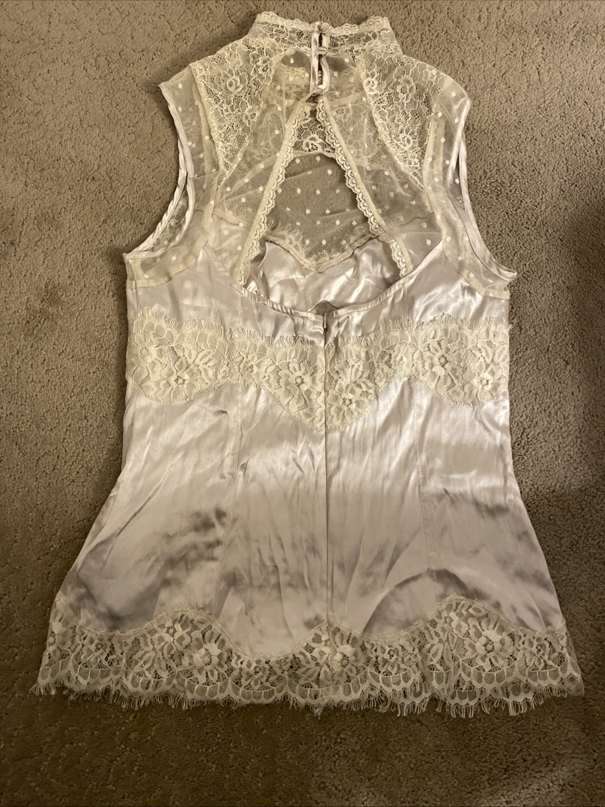 BEBE IVORY LACE SILK BLEND MOCK NECK TANK TOP SIZE XS