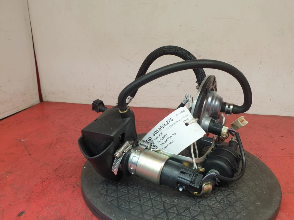 TRIUMPH THRUXTON RS FUEL PUMP 2019 1.2L PETROL - Image 3 of 4