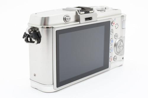 Exc Olympus Pen E-P3 Digitalkamera Body Shutter Count2325 silber 580 - Bild 6 von 10
