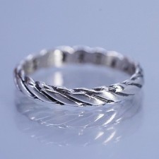 Size 6.75, vintage southwestern Sterling 925 silver statement ring, band cable