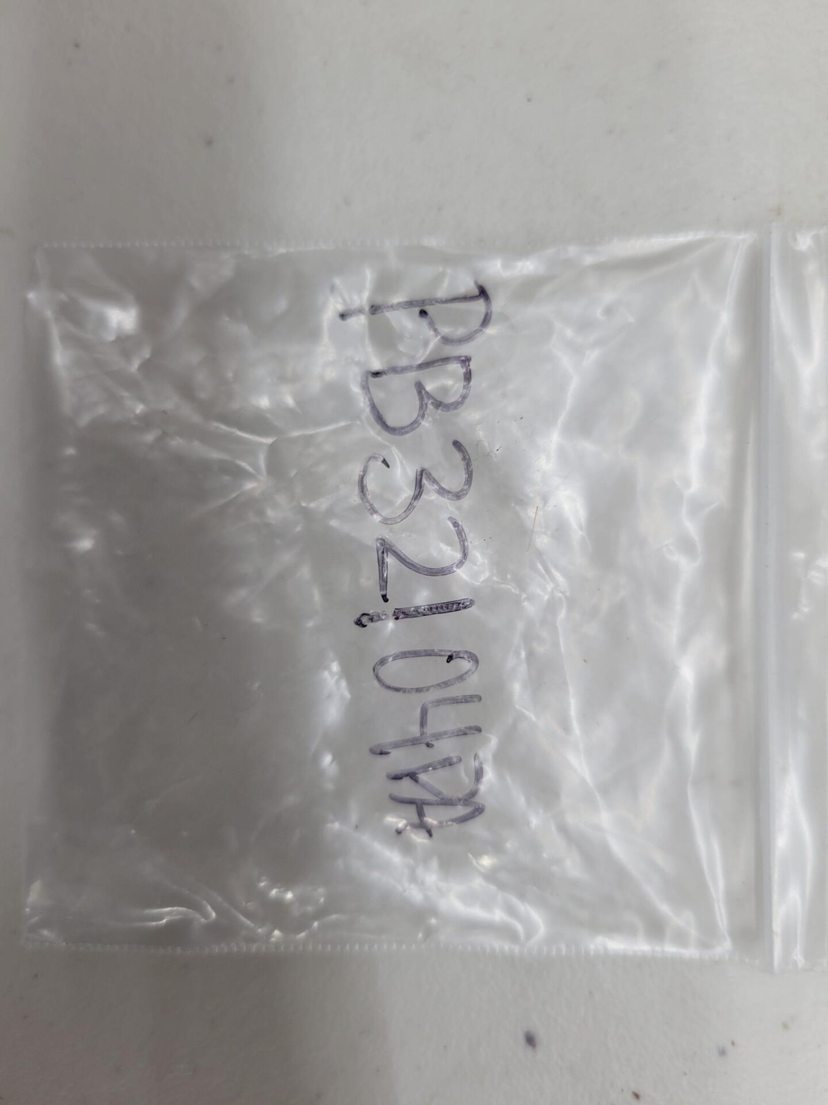 Rolls Royce / Bentley Fastener 1/4 Turn Oval Slot PB32104PA