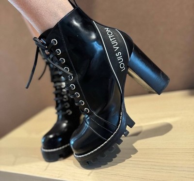 2k Gorgeous Authentic Louis Vuitton Star Trail Black Leather Boots EU 38 US 8
