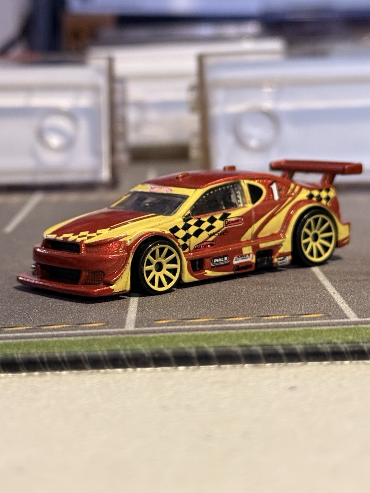 2008 Hot Wheels #30 New Models 30/40 AMAZOOM Orange Variant w/Yellow 10 Spokes