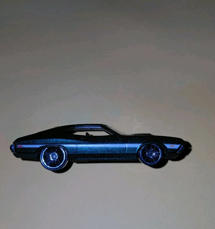 2010 Metallic Green 72 Ford Gran Torino T9672  Hot Wheels | Decal Errors - Image 3 of 4
