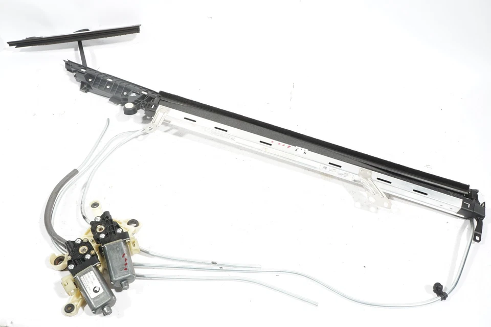 2002-2005 BMW 745Li PROTEÇÃO TRASEIRA ESQUERDA DA PORTA DO LADO DO MOTORISTA PROTETOR SOLAR E MOTOR FABRICANTE DE EQUIPAMENTO ORIGINAL - Imagem 2 de 4