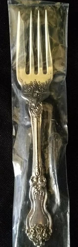 LA REINE 6 1/4" SALAD FORK by Wallace Sterling 1921