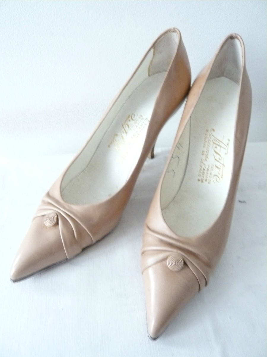 Escarpins Vintage ASTRE Paris Années 1960 - Beige Glacé Taille 37, Neuf Sans Boîte