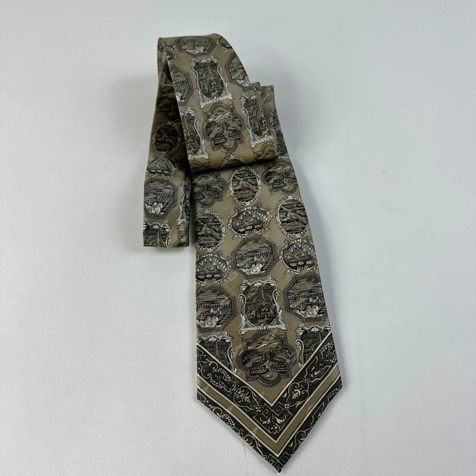 Corbata de seda Gianfranco Ferre para hombre 57 x3,5 medallones barrocos Italia ciudad años 80 Foto 4 de 4