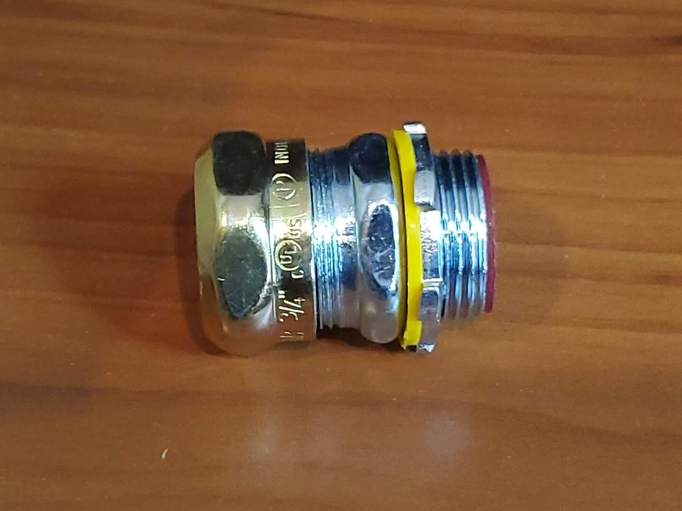 (50) Conector de compresión T&B TC712AN-RT 3/4" aislado hermético clasificación 105°  Foto 3 de 4