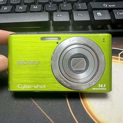 SONY Cyber-shot DSC-W530 Digital Camera 14.1 MP 4x Optical Zoom -Green