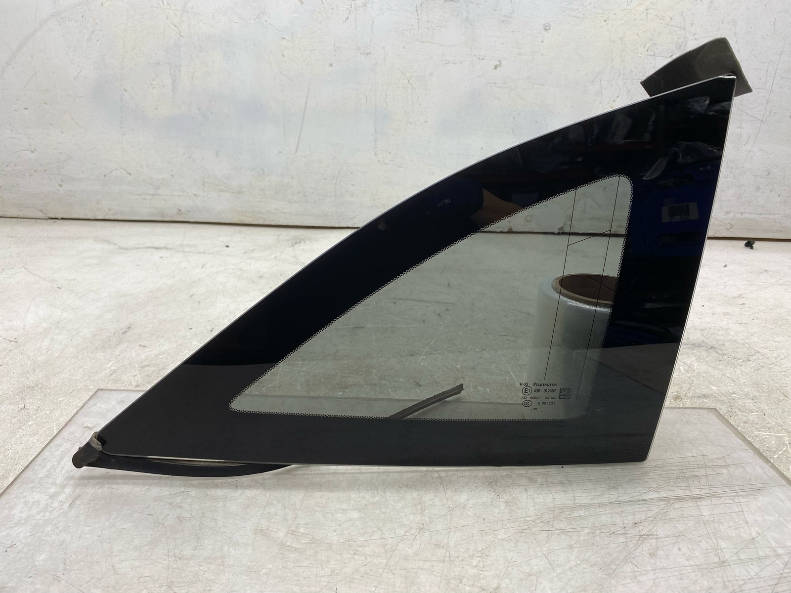 2020-2025 ASTON MARTIN DBX OEM RH RIGHT REAR QUARTER PANEL GLASS WINDOW