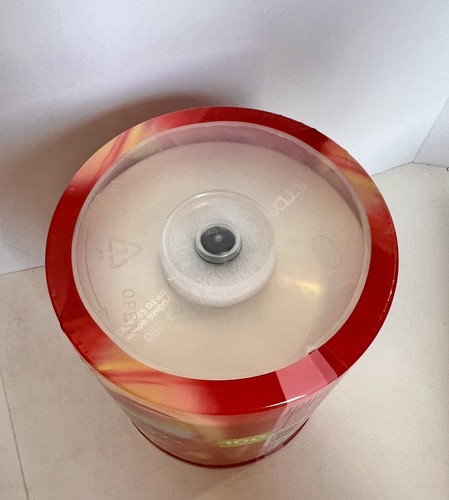 TDK CD-R Spindle 100 pack 700 mb 52x 80 min Recordable FACTORY SEALED *NEW* - Picture 2 of 5