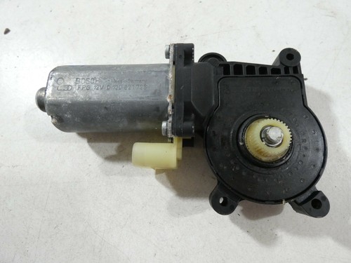 BMW E46 Kombi BJ 2004 Fensterhebermotor hinten rechts 0130821726