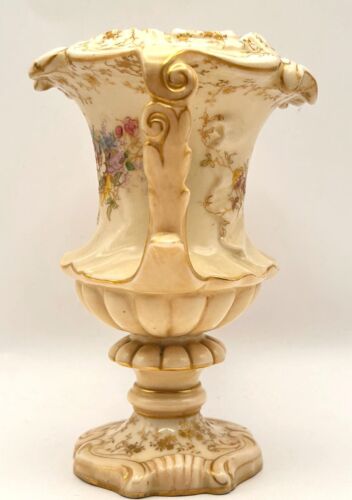 Pair of Doulton Burslem Blush Ivory Hand Painted Vases, late 19 century, 14.5 cm - Picture 4 of 12