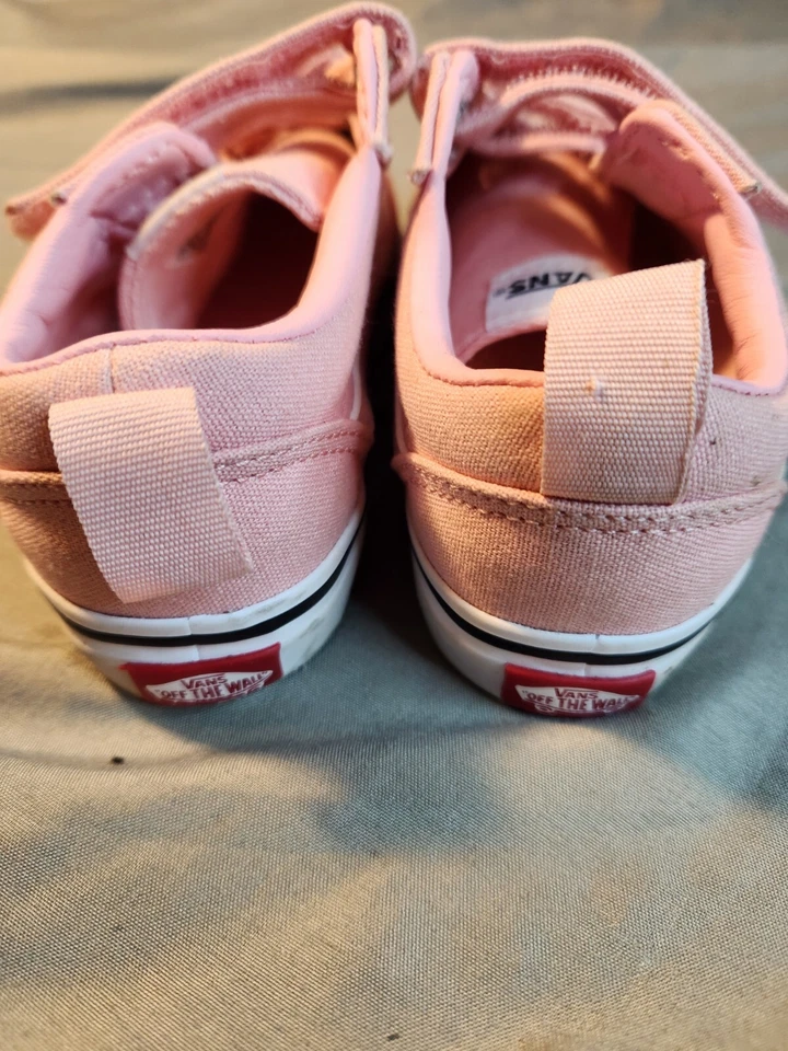 Lot of 7 Pairs of Toddler Boys/Girl Shoes   - Image 3 of 4