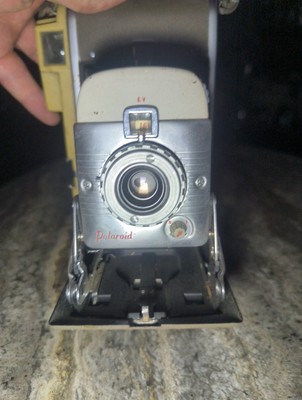 Polaroid Highlander Land Camera Model 80 Uses Type 32 & 37 Instant