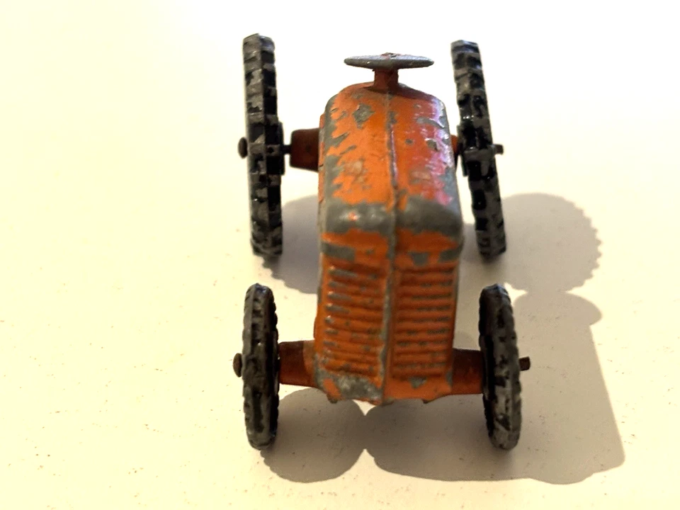 Tractor agrícola fundido a presión Maylow Charbens 1955 de colección 1953 1,43 raro F2 Foto 3 de 4