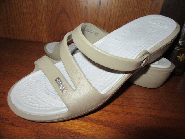 crocs rhonda wedge sandal