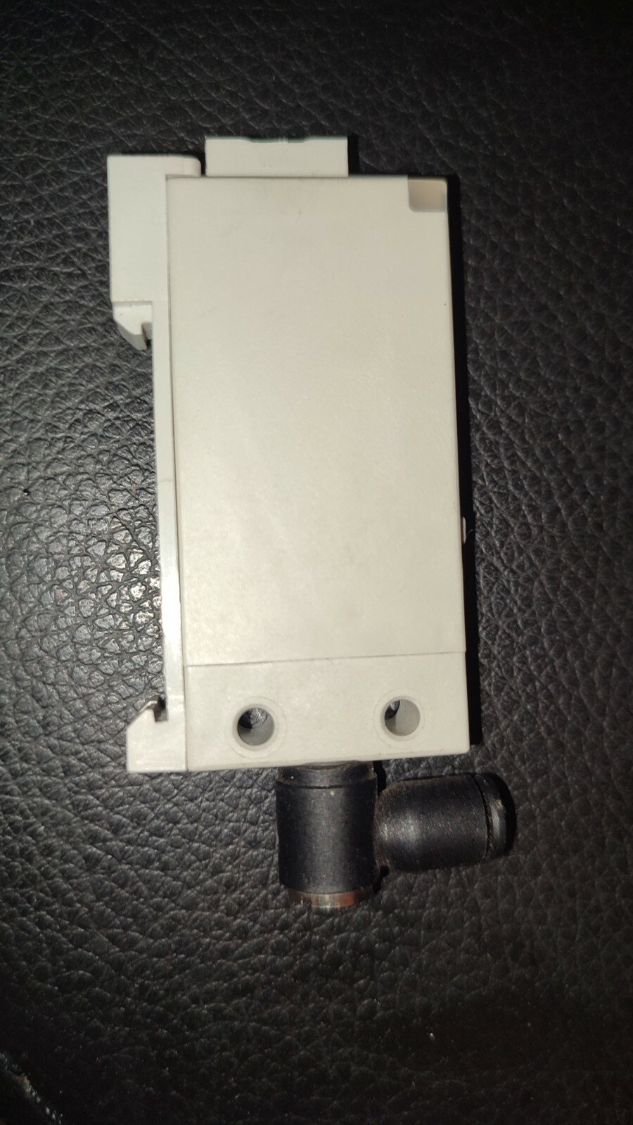 Picture 3 of 4