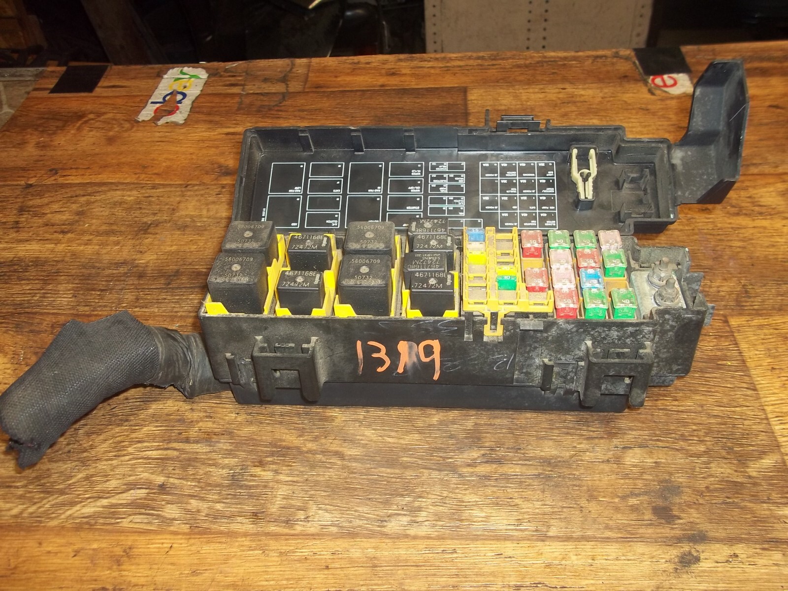 0507 20052007 JEEP LIBERTY ENGINE FUSE BOX CIRCUIT BLOCK RELAY