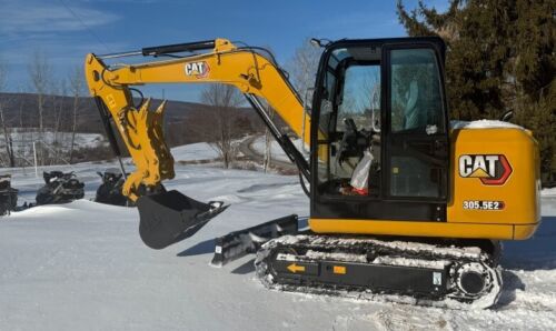 Refreshed 2018 caterpillar 305.5E2 excavator. 1060hr