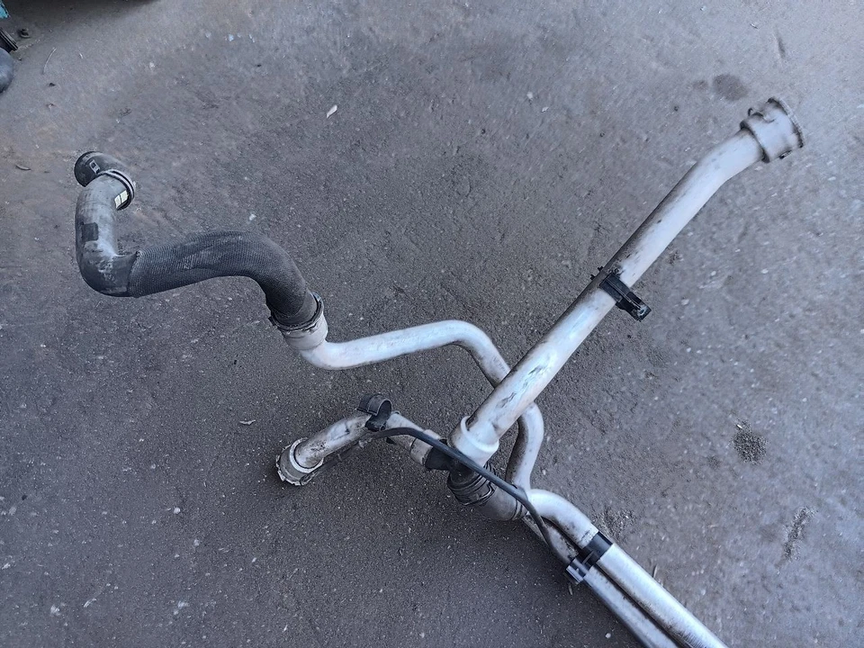 Оригинальные трубы охлаждения переднего радиатора 12–19 Porsche 911 991 Boxster Cayman 981 718 - Изображение 4 из 4