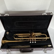 Yamaha Trumpet YTR 2335  Trumpet with Mouthpiece and Case