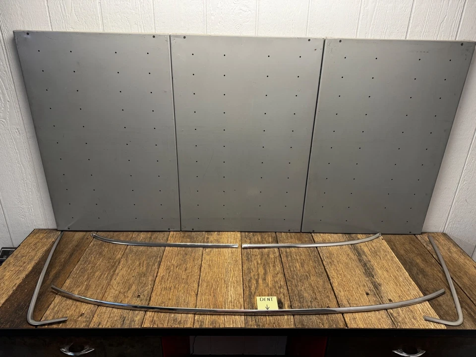 72-75 DODGE D100 D200 W100 W200 TRUCK  WINDSHIELD CHROME TRIM STAINLESS MOLDING - Imagem 3 de 4