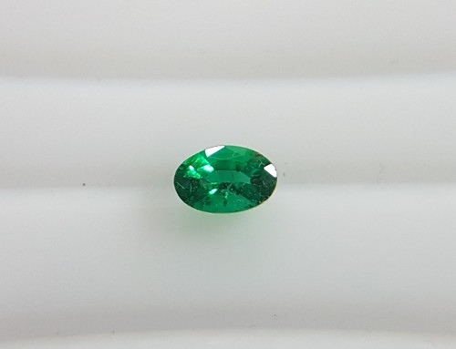 Sjewels Natural Colombian Emerald Oval Super Fine Green Color 5.5-3.7*3mm Transp - Picture 4 of 5
