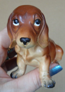 Vtg JAPAN Ceramic DACHSHUND DOG Figurine ~ 3.5" H x 5" L