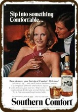 1977 SOUTHERN COMFORT WHISKY &Sexy Woman Vntg-Look DECORATIVE REPLICA METAL SIGN