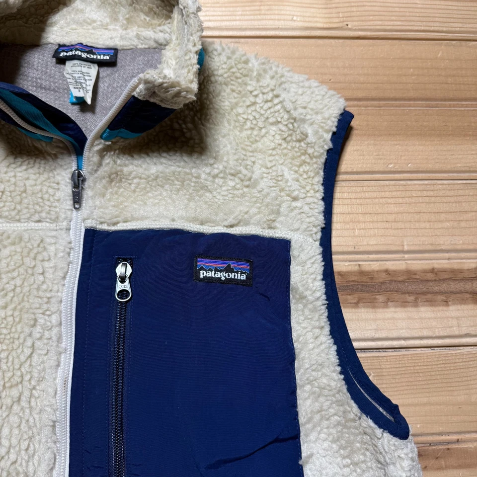 Patagonia Classic Retro-X Full Zip Mock Neck Deep Pile Fleece Vest Men's - Small - Image 4 of 4
