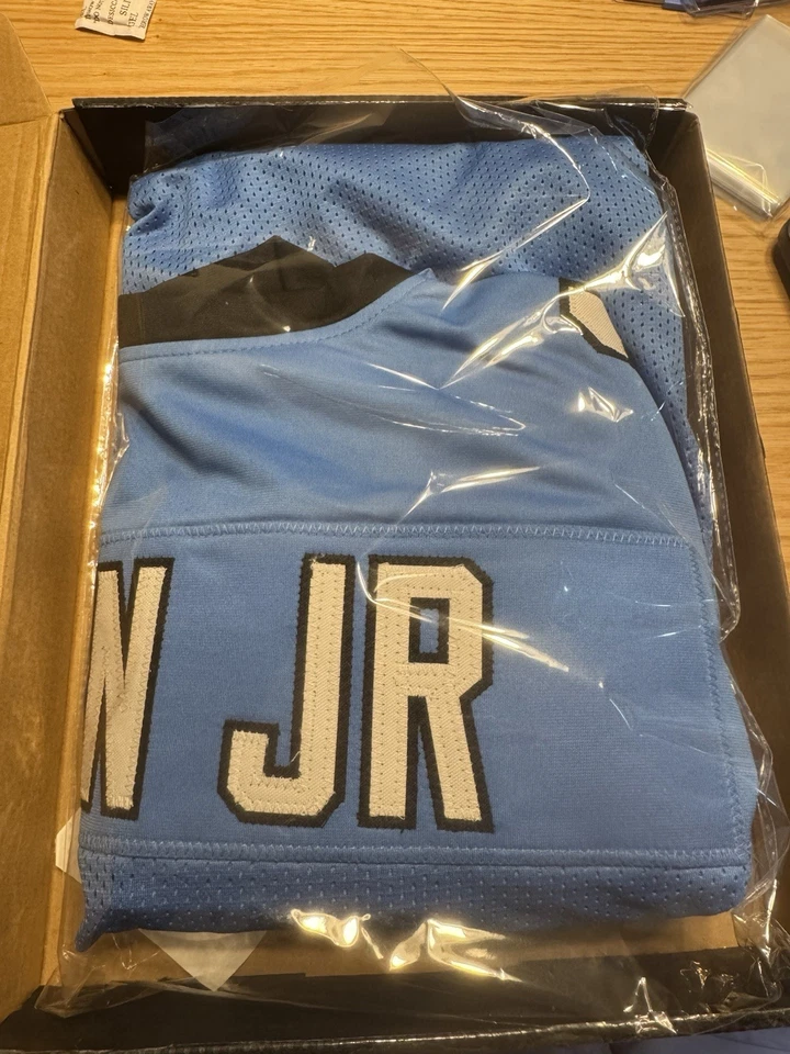 JSA 认证 Tedd Gin Jr 亲笔签名球衣 #19 从未开箱即用 — 第 2/2 张图片