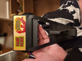 Nintendo Nes, Manettes (non test&eacute;e) + 8 jeux + 1 Game Genie 