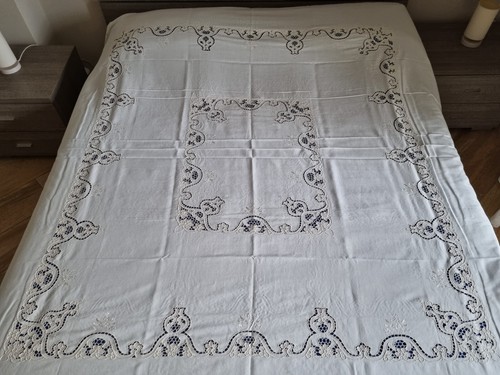 Copriletto puro lino ricamato a mano intaglio e punto pieno in filo seta - Picture 1 of 23