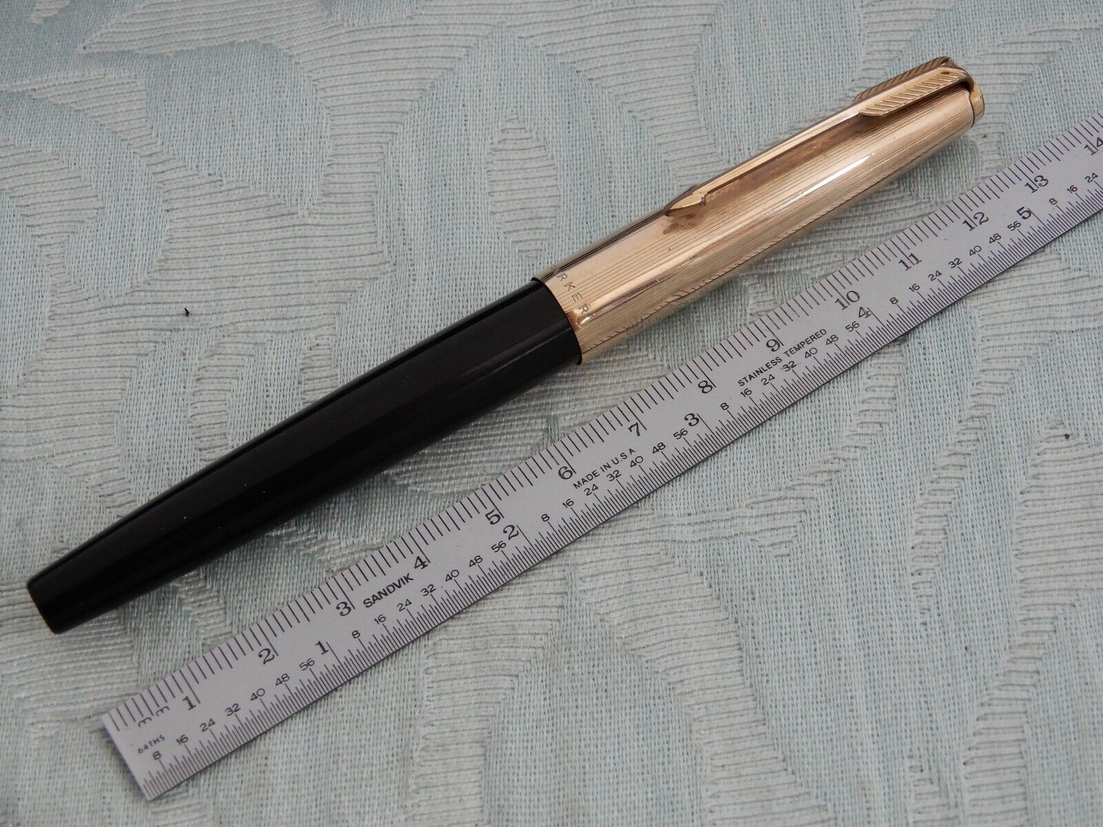 Parker Duofold 135 Years Anniversary Black GT Fountain Pen