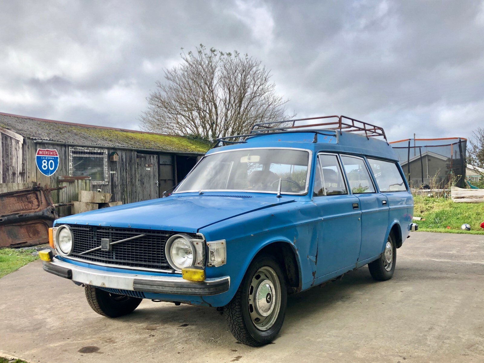 Image 5 - 1973 Volvo 145 Express. Very rare model in the UK. Runs but needs resto.